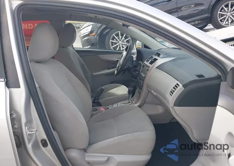 2013 Toyota Corolla Le z USA, uszkodzony, nr VIN 5YFBU4EE0DP111166